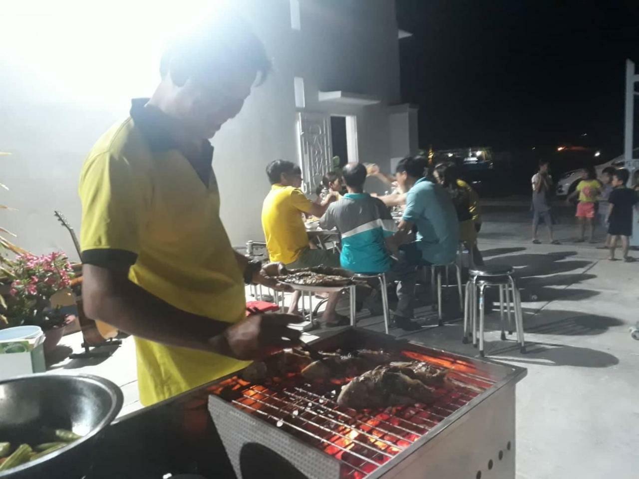 Hotel Nha Nghi Hung Hoa Phan Thiết Exteriér fotografie